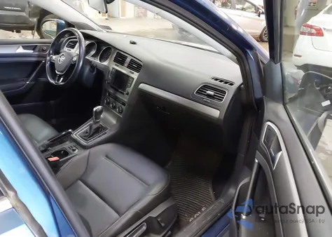 2016 Volkswagen Golf Sportwagen Tsi Se 4-Door z USA, uszkodzony, nr VIN 3VWC17AU2GM522363